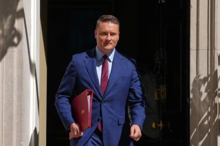 Βρετανία: Συνάντηση Στάρμερ με τον δελφίνο Στρίτινγκ - Εν μέσω θύελλας οι Εργατικοί